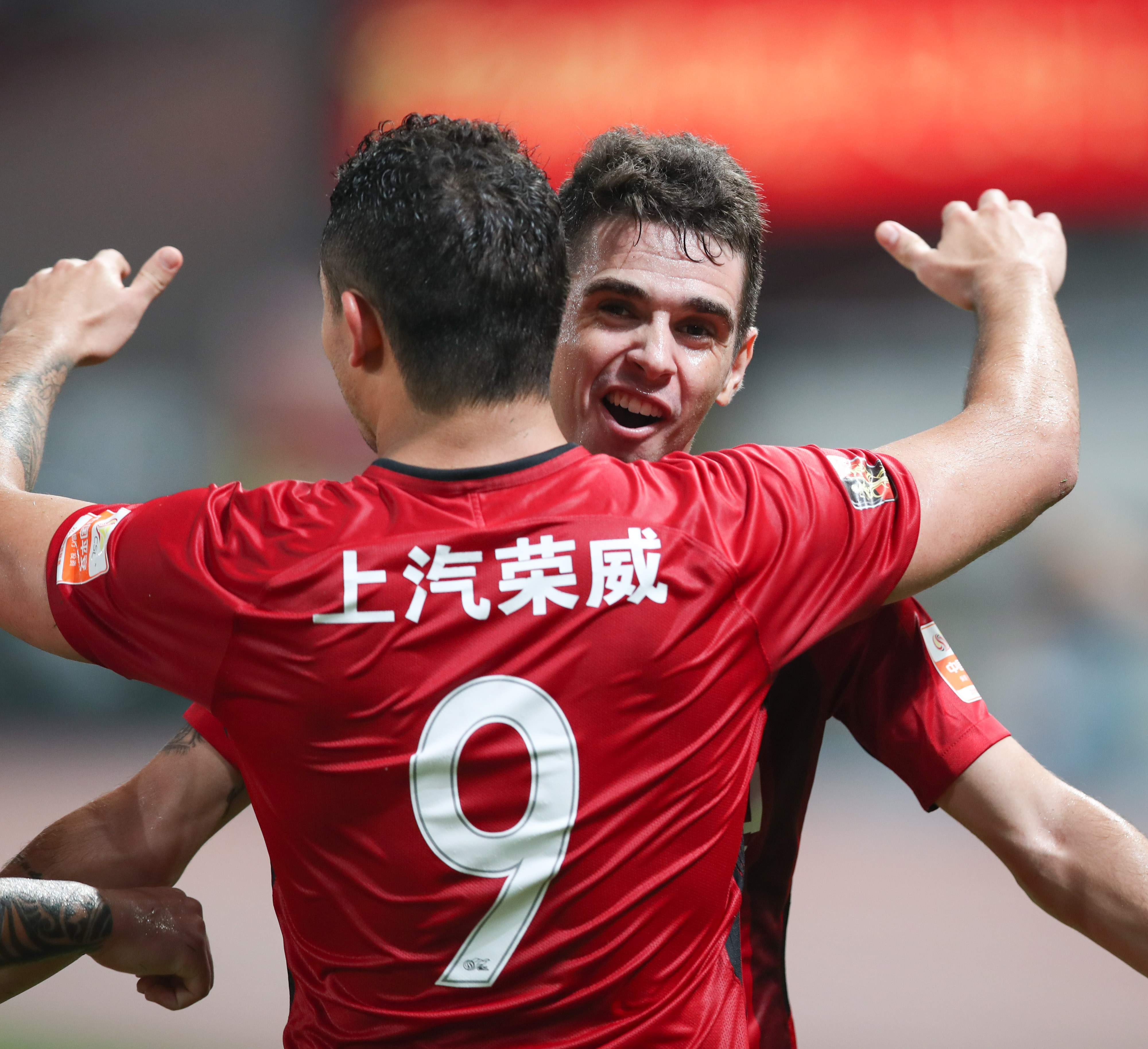 上港战平广州恒大，硬仗结束！