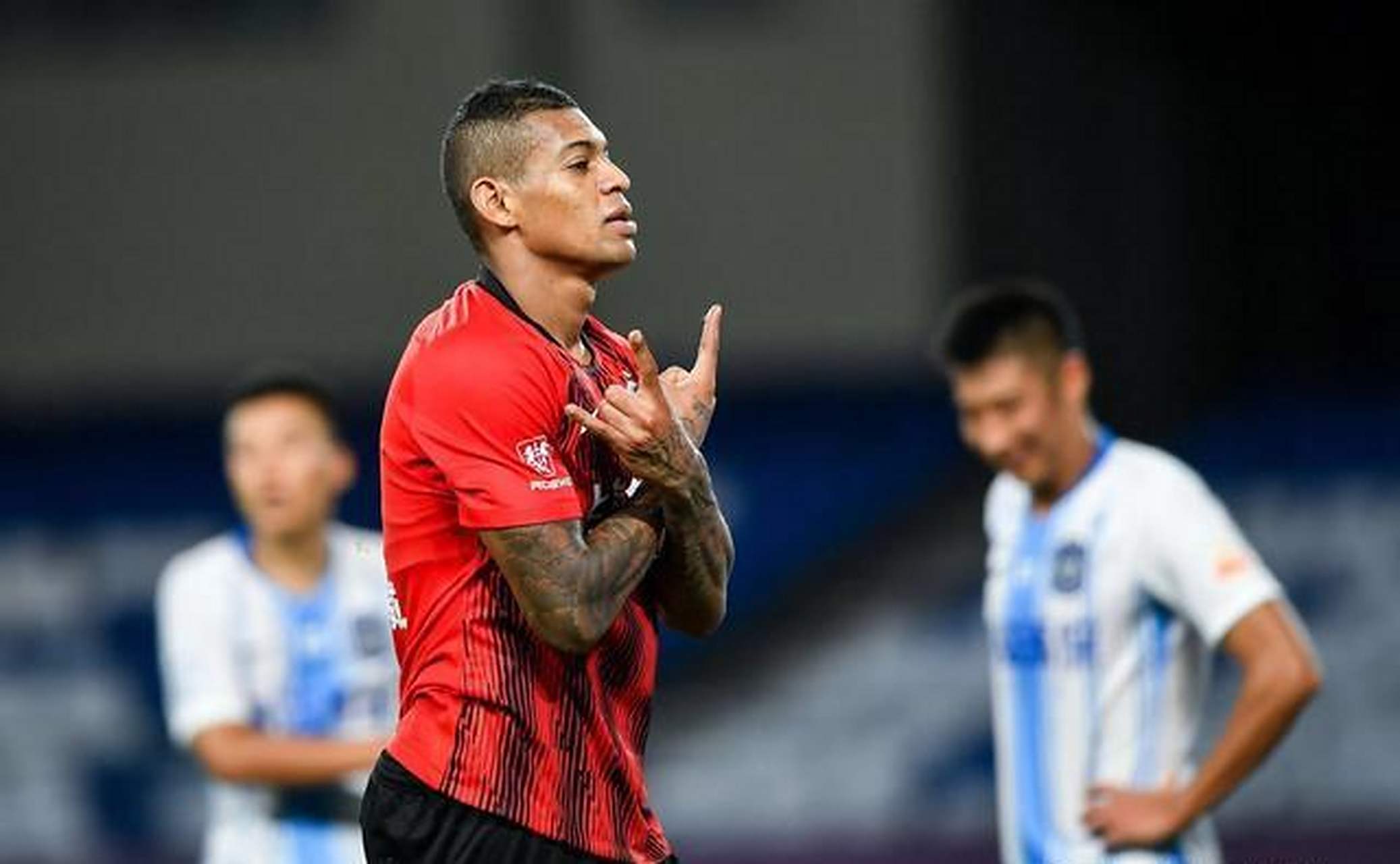 上港客场大胜河北华夏幸福，保持不败纪录的简单介绍