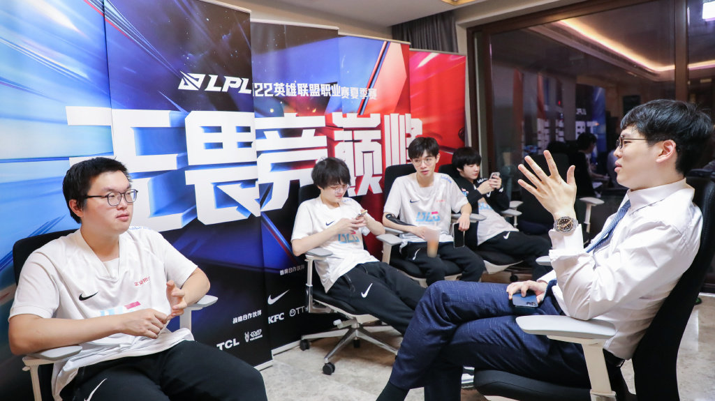 EDG翻盘GEN，Oner成为全场焦点半决赛3:0（成都）