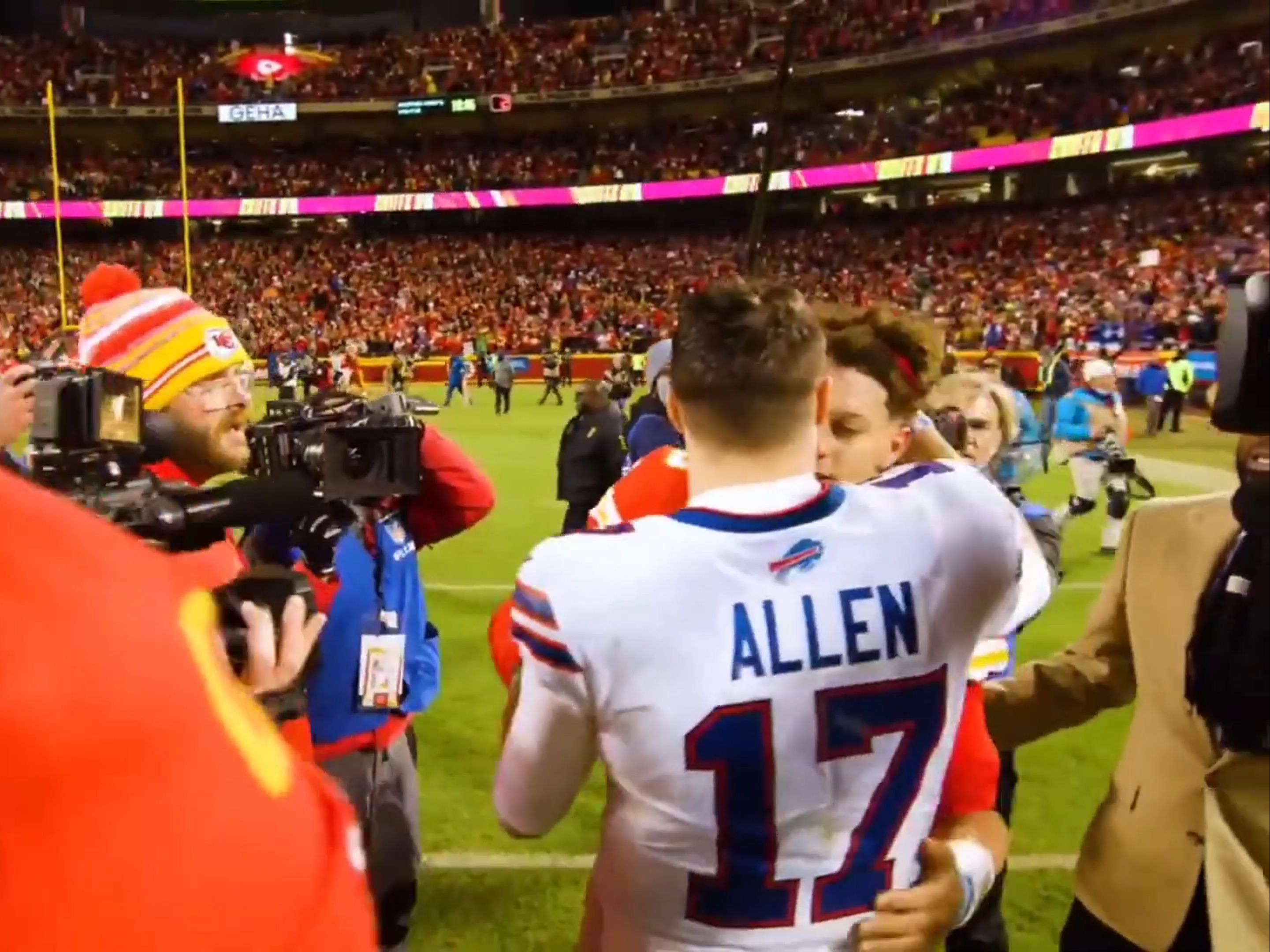 开云体育在线-背水一战，阿联酋球队成功逆袭赢得晋级机会的简单介绍