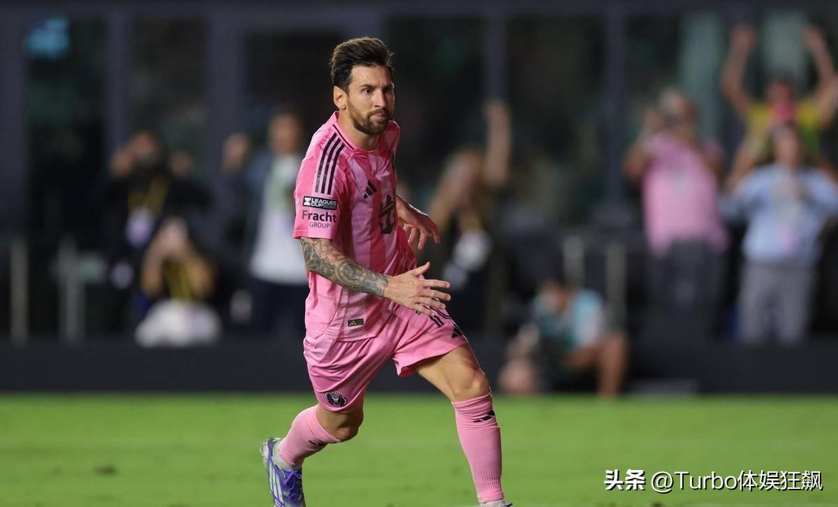 摩洛哥翻盘曼联，梅西送出助攻