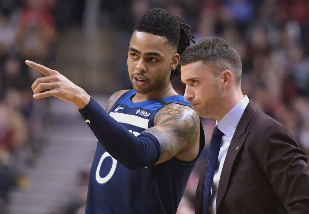 包含森林狼主场负于马刺，唐斯表现不佳，森林狼遭遇两连败的词条