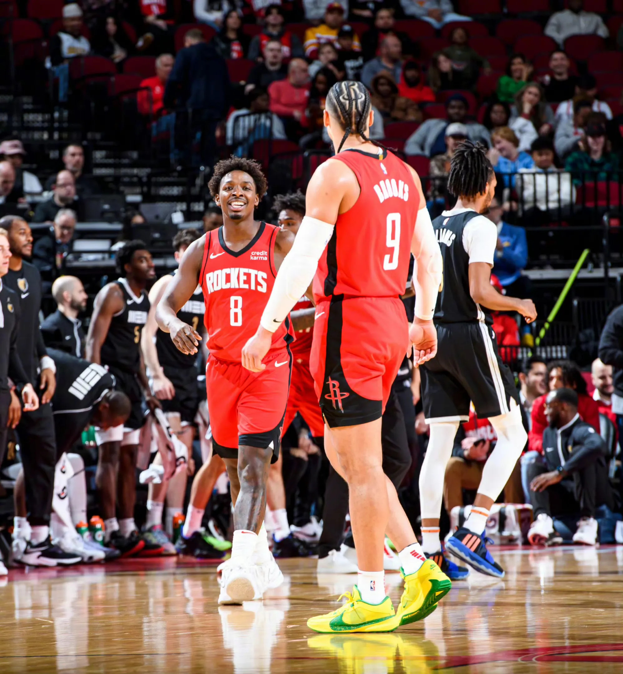 火箭不敌独行侠，哈登失准连续失手