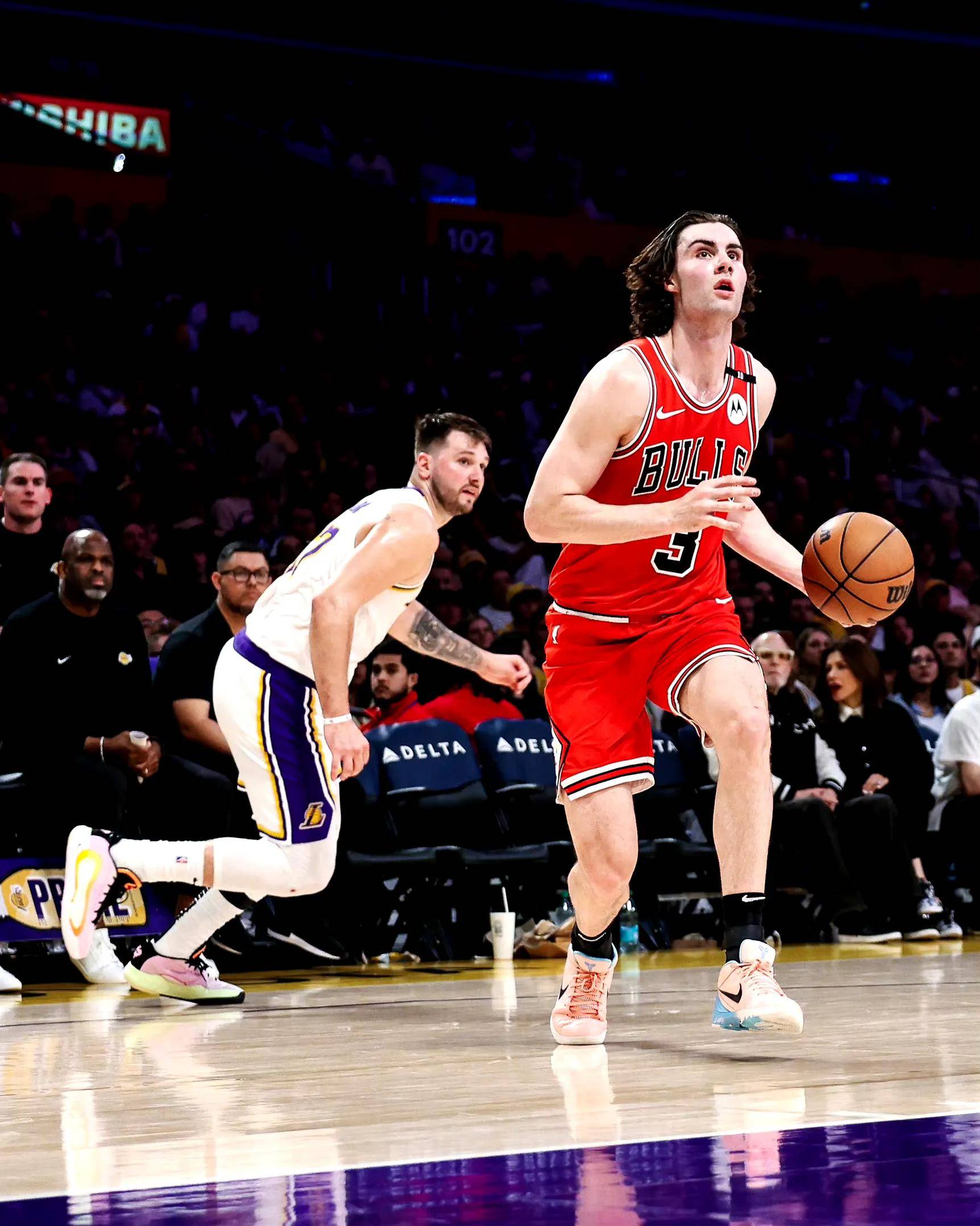 公牛客场大胜篮网：球队士气高涨