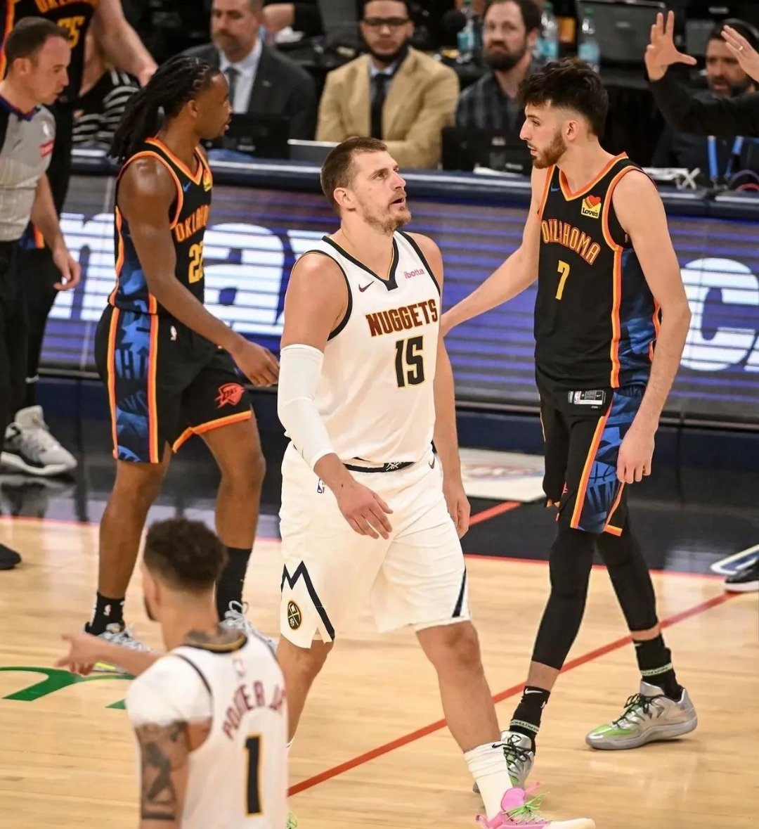 NBA球队在近期比赛中稳扎稳打，备战季后赛