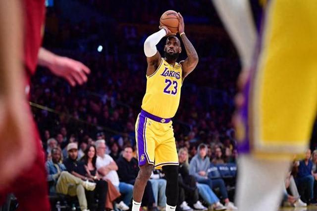 开云平台-火箭击败湖人，豪取三连胜