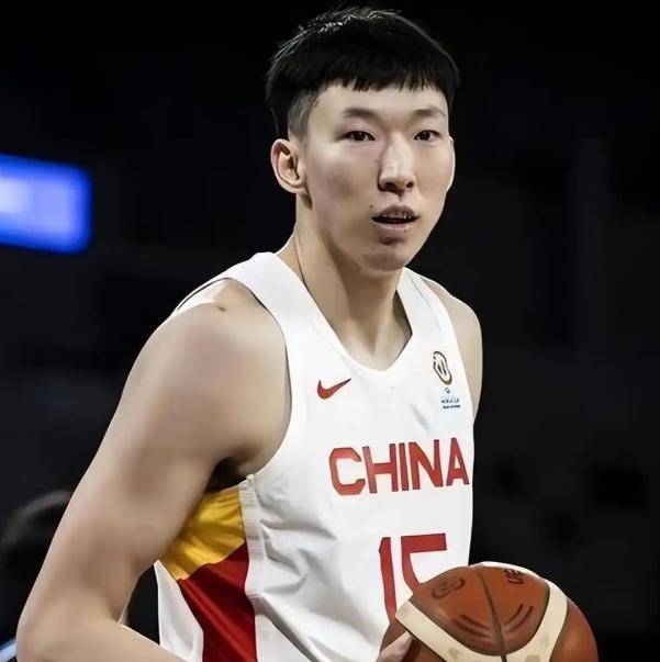 上海队翻盘青岛队，周琦扛起全队