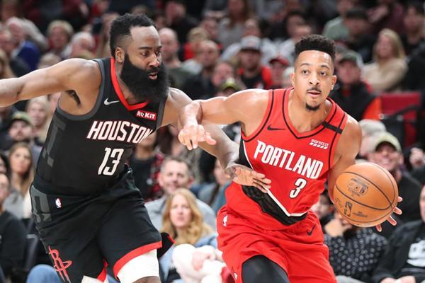 青岛队鏖战火箭,麦科勒姆刷新纪录 青岛队鏖战火箭,麦科勒姆刷新纪录