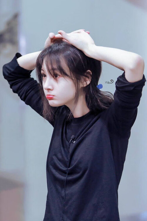 约基奇存在感拉满诠释统治力，湖人末节惊魂彰显冠军底蕴