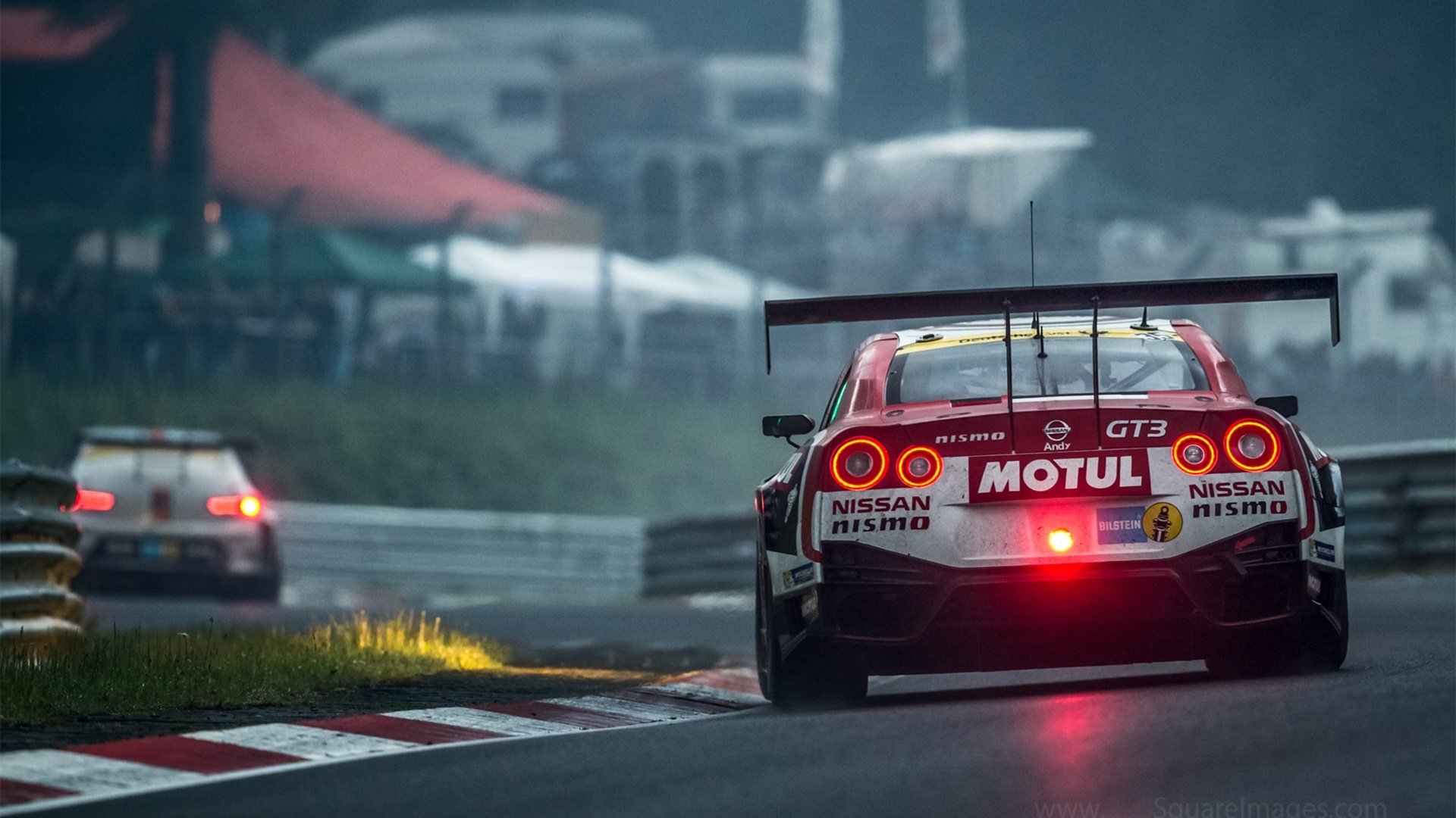 开云体育中国-赛道与绿茵的硬仗交响，F1街道夜战与卢卡库的征服之路