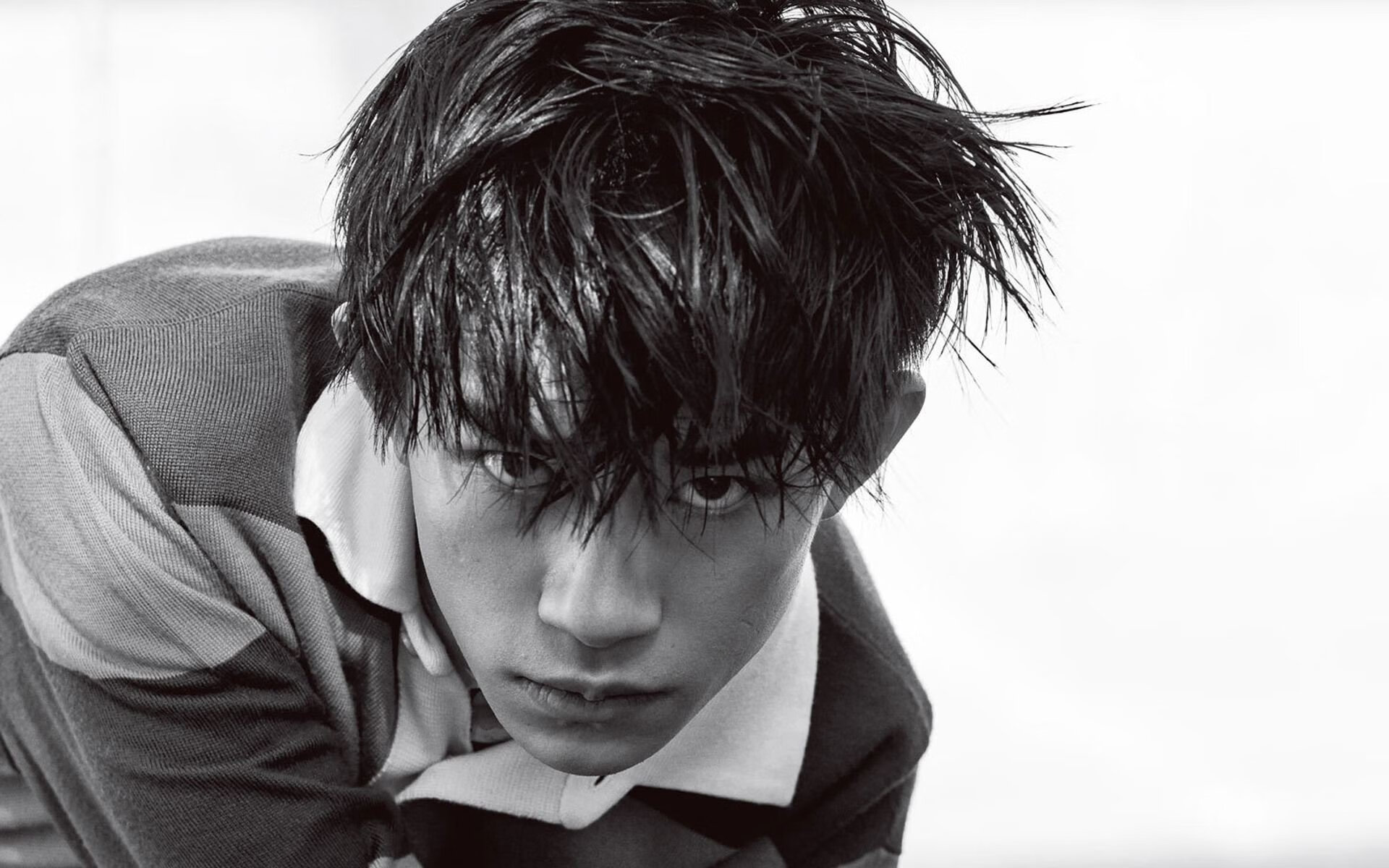 足球场上的瑞士军刀与篮球场上的斗牛士,体育精神的跨界交响