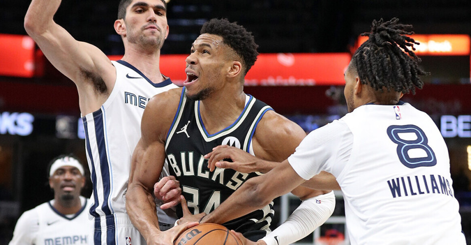 灰熊狂胜北京队，字母哥扛起全队